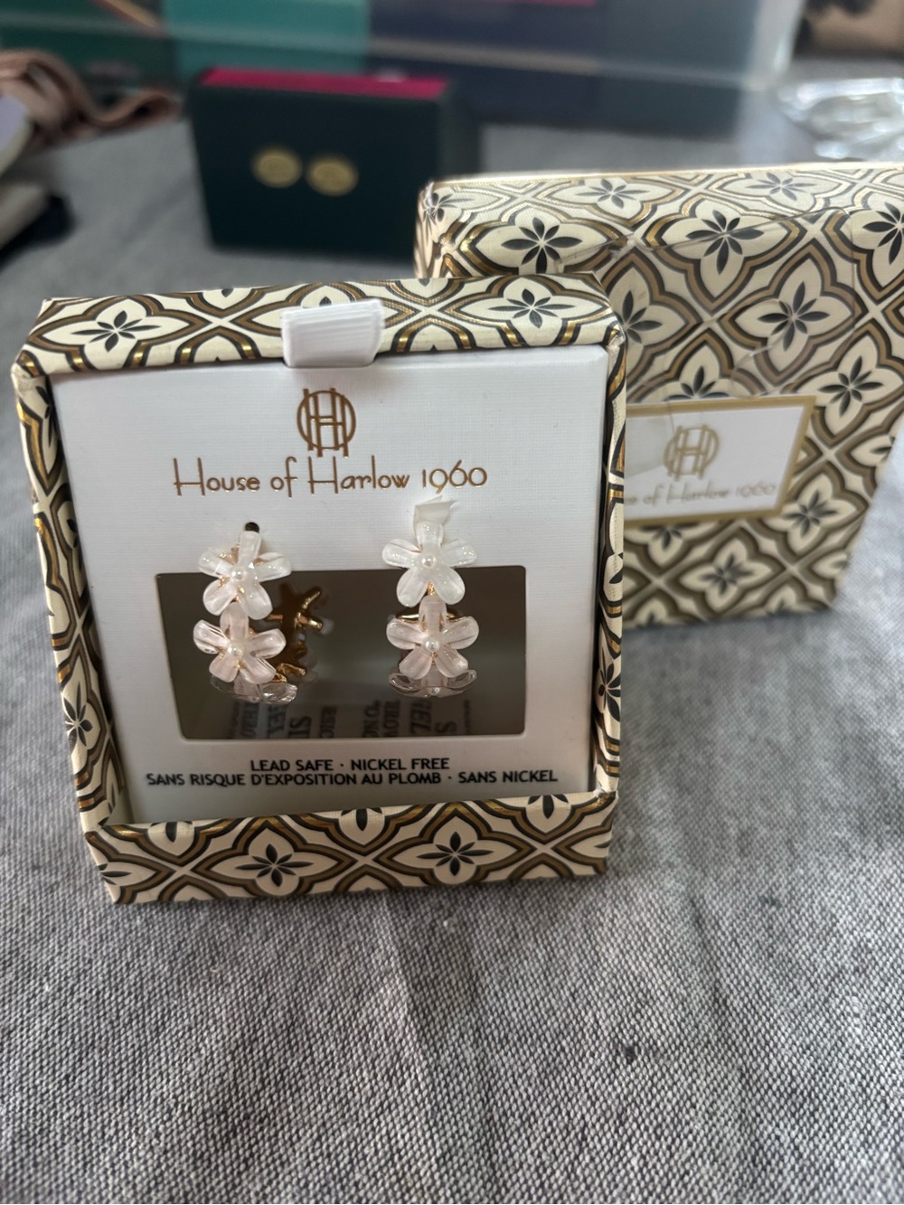 House of Harlow 1960 Pearl White Floral Hoop Earrings with Gold Accents - Picture 2 of 2